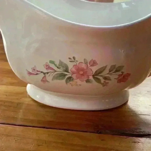 Pfaltzgraff Gravy Boat..Meadow Lane Pattern - Picture 4 of 8